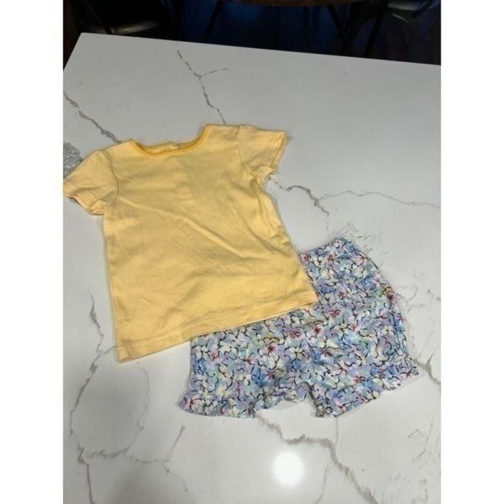 JoJo Maman Bebe yellow shirt and floral shorts size 4/5